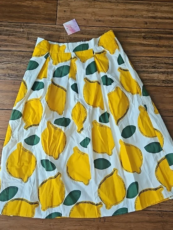 Chicwish White Midi Skirt with Yellow Lemon Print Medium - Picture 2 of 10